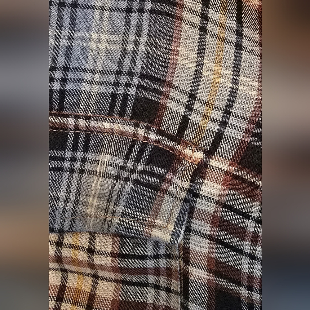HYFVE Cropped Plaid Shirt - Picture 3 of 5